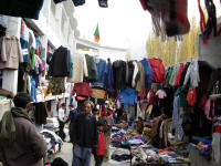 Market for old trekking clothing
