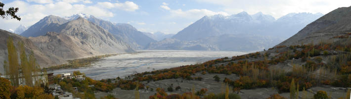 View from Govt. Rest House - L to R - Shyok River, Ladkh Range, Siachen Range, Machulu Range